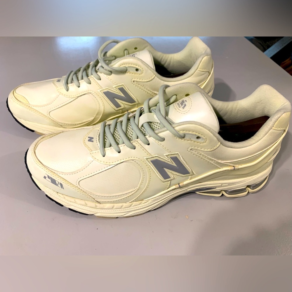 New Balance Mens Size 12 Randomevent Unik 2002R - Picture 1 of 10